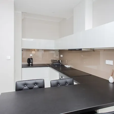 Shortstaypoland Wynalazek B20 Warsaw